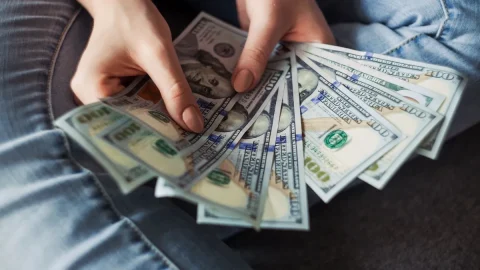 企业办公与互联网工作场景图
